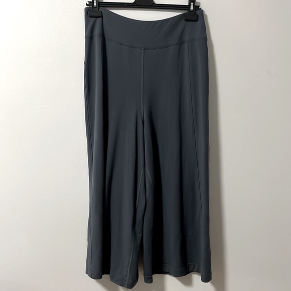 LULULEMON Size 10 Blissed Out Culottes Sea Steel - Size 10 - Picture 5 of 15